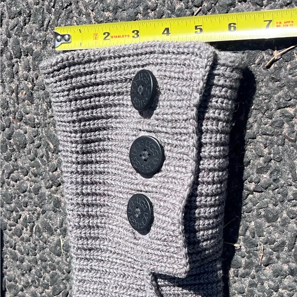 UGG Gray Knit Winter Boots | Cozy Cold-Weather Style | Women’s Size 6 - Picture 9 of 11